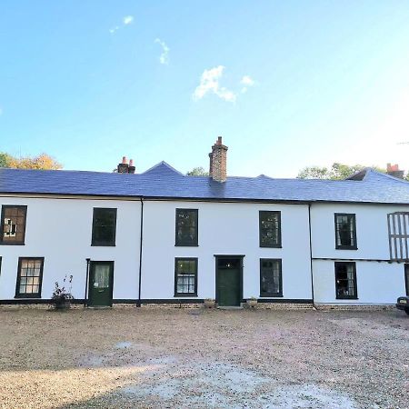 Bed and Breakfast Old Manor House Shepperton Exterior foto