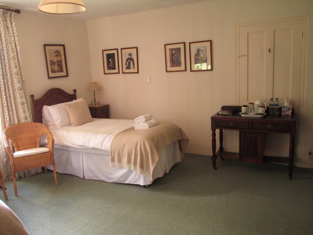 Bed and Breakfast Old Manor House Shepperton Zimmer foto
