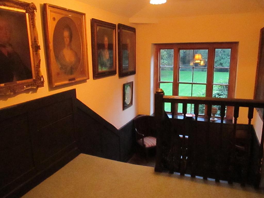 Bed and Breakfast Old Manor House Shepperton Exterior foto