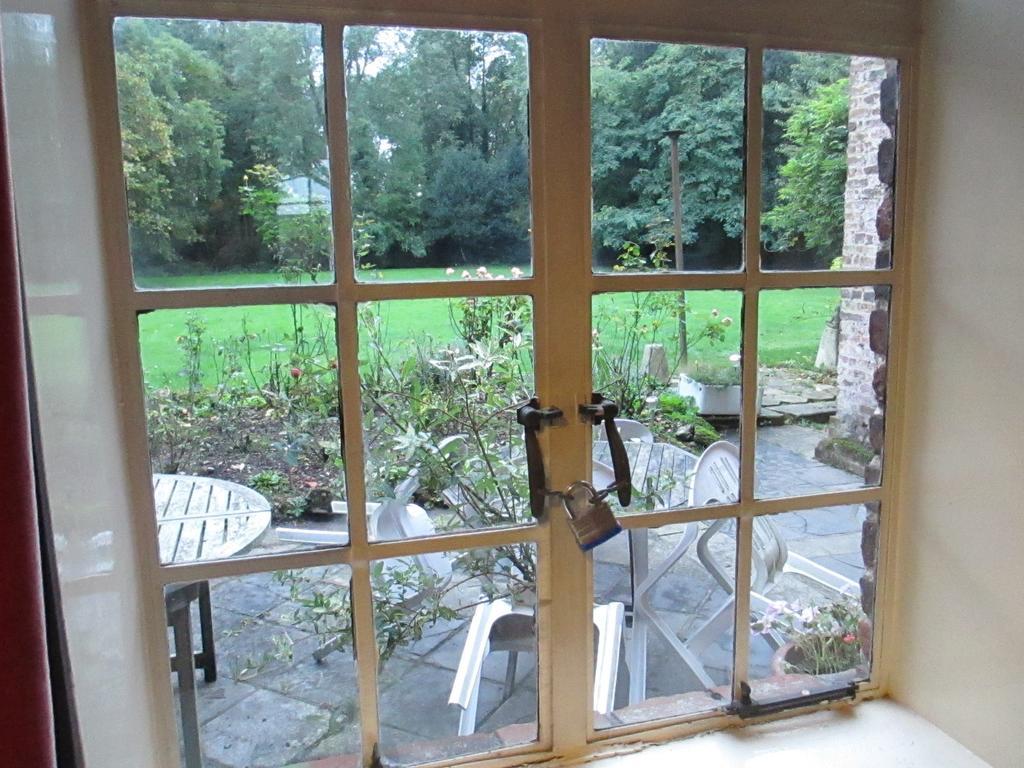 Bed and Breakfast Old Manor House Shepperton Exterior foto